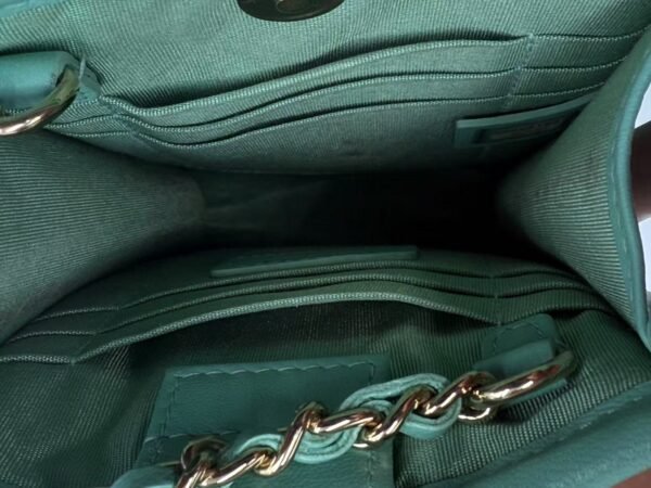 Tweed Clutch Bag w Chain